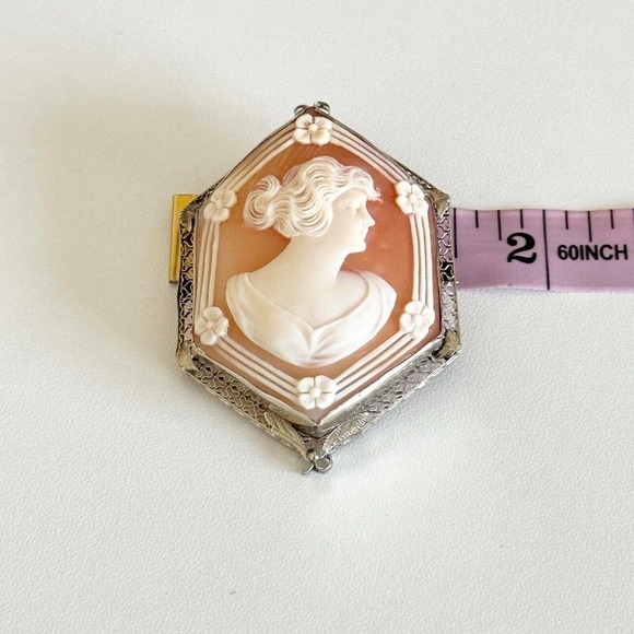 Vintage 14K Solid White Gold Carved Cameo Shell Woman & Flowers Large Brooch Pin - Picture 11 of 16